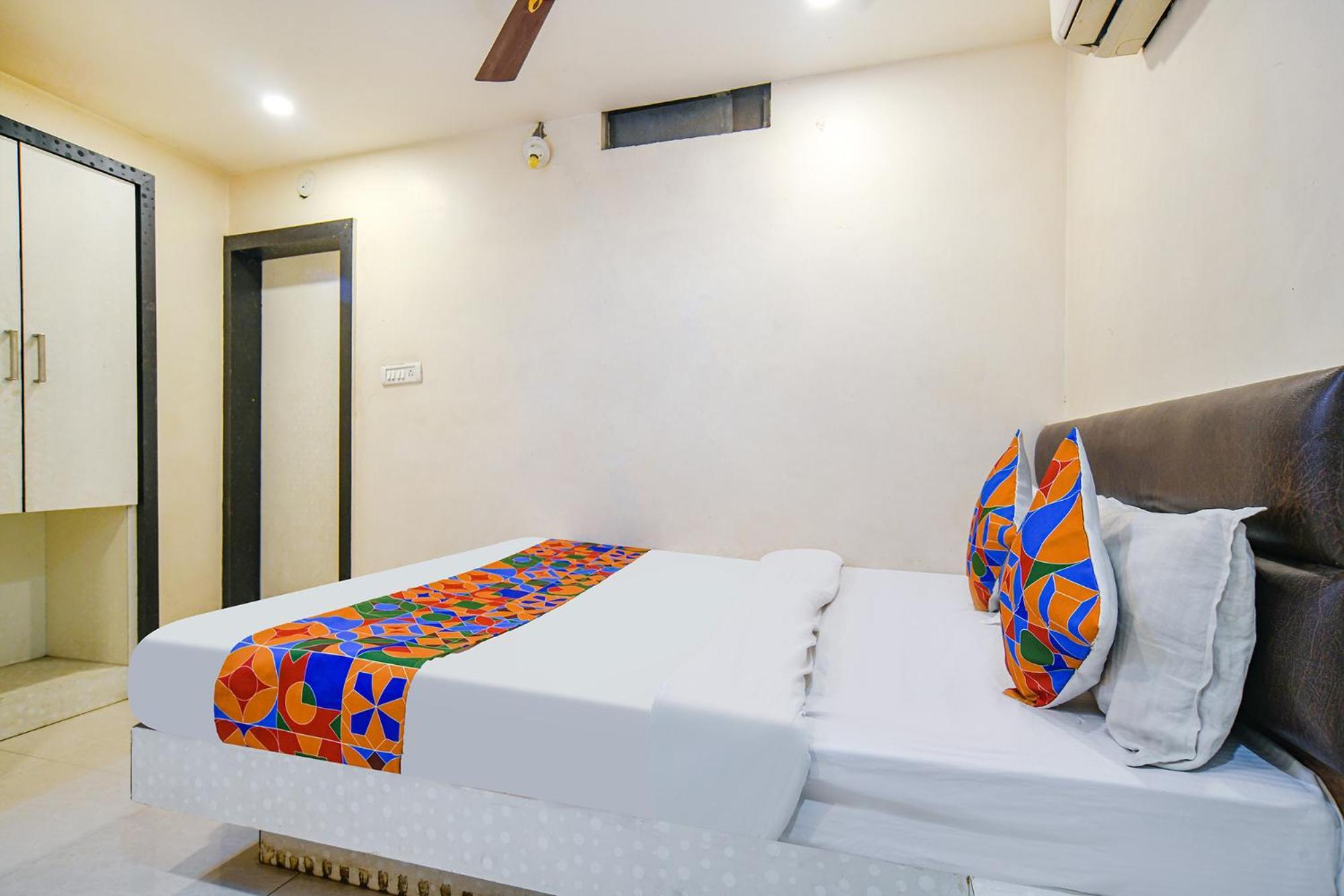 Fabhotel Shivam Palace- Near Mahakal Mandir 우자인 외부 사진