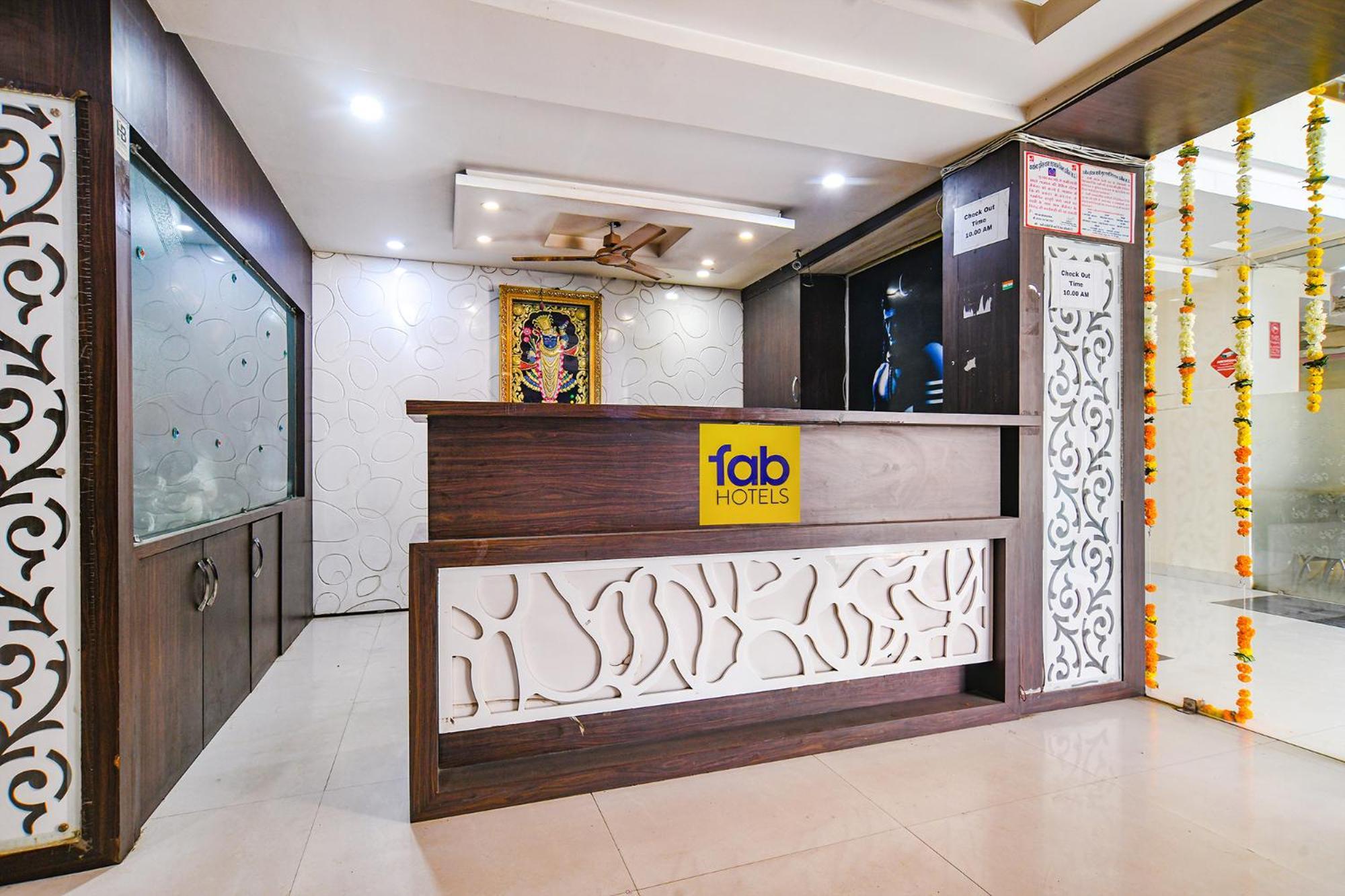 Fabhotel Shivam Palace- Near Mahakal Mandir 우자인 외부 사진