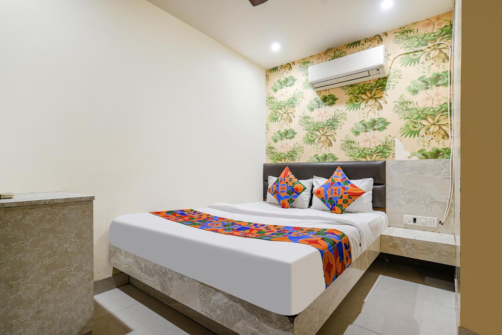 Fabhotel Shivam Palace- Near Mahakal Mandir 우자인 외부 사진